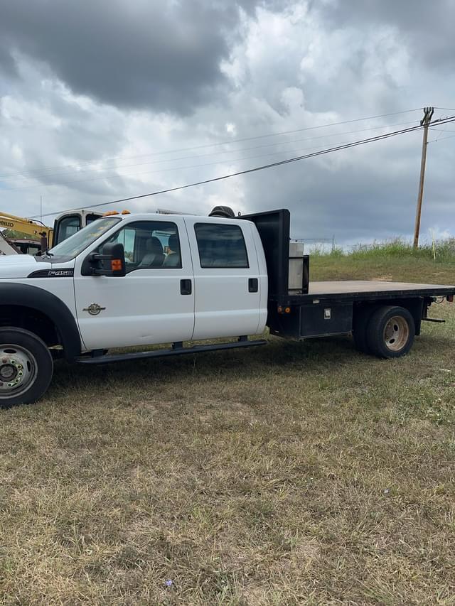 Image of Ford F-450 equipment image 3