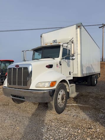 Main image Peterbilt 337