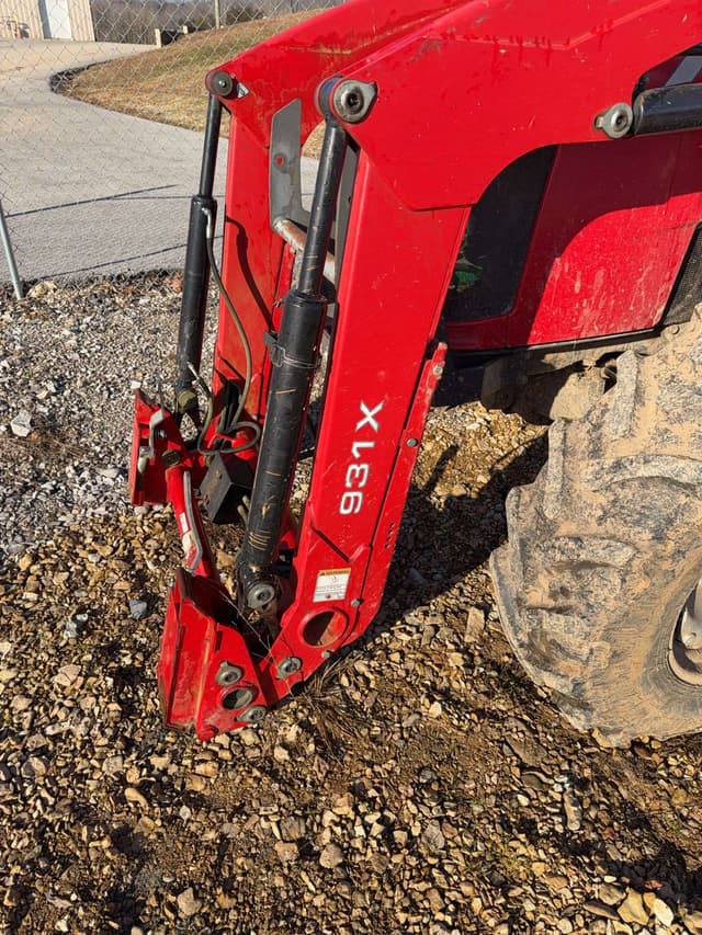 Image of Massey Ferguson 4710 equipment image 2