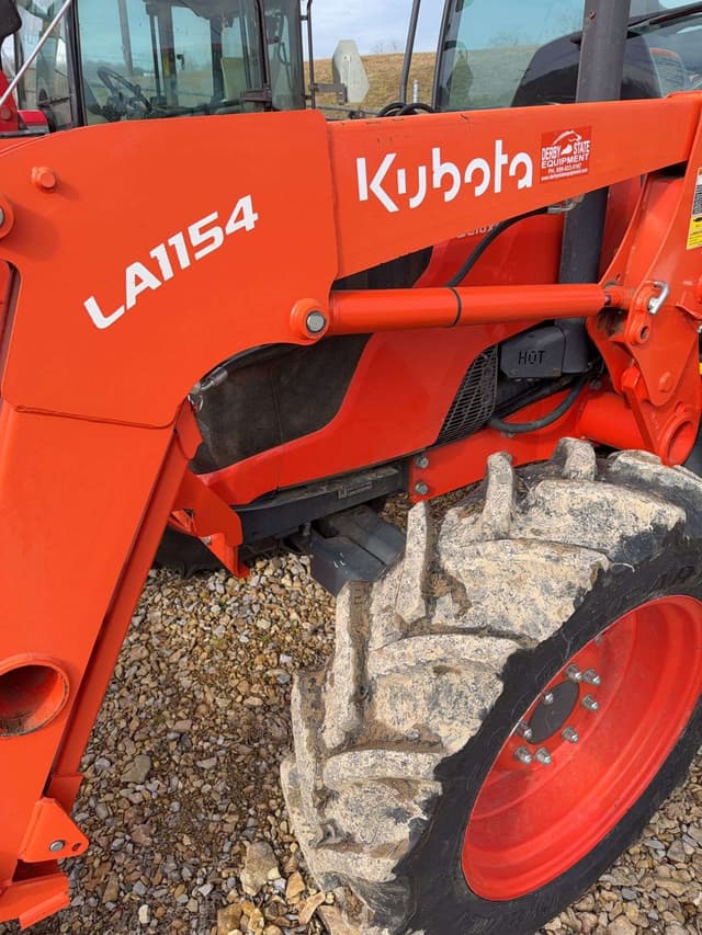 Image of Kubota M4-071 equipment image 3