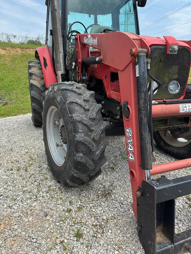 Image of Massey Ferguson 5455 equipment image 3