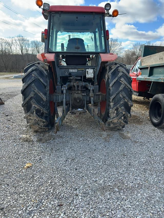 Image of Kubota M9000 equipment image 2