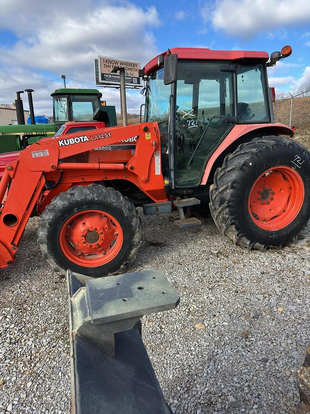 Image of Kubota M9000 equipment image 1