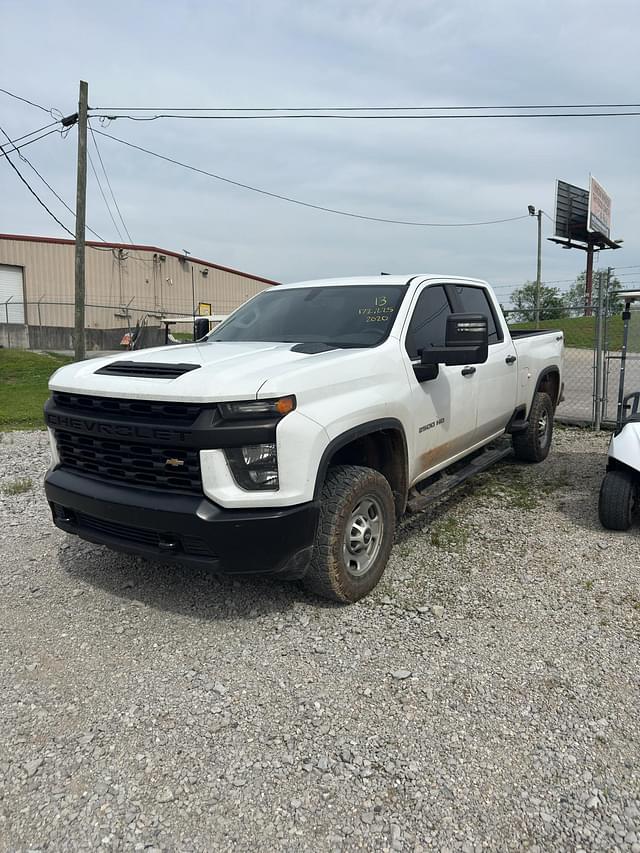 Image of Chevrolet 2500HD equipment image 2