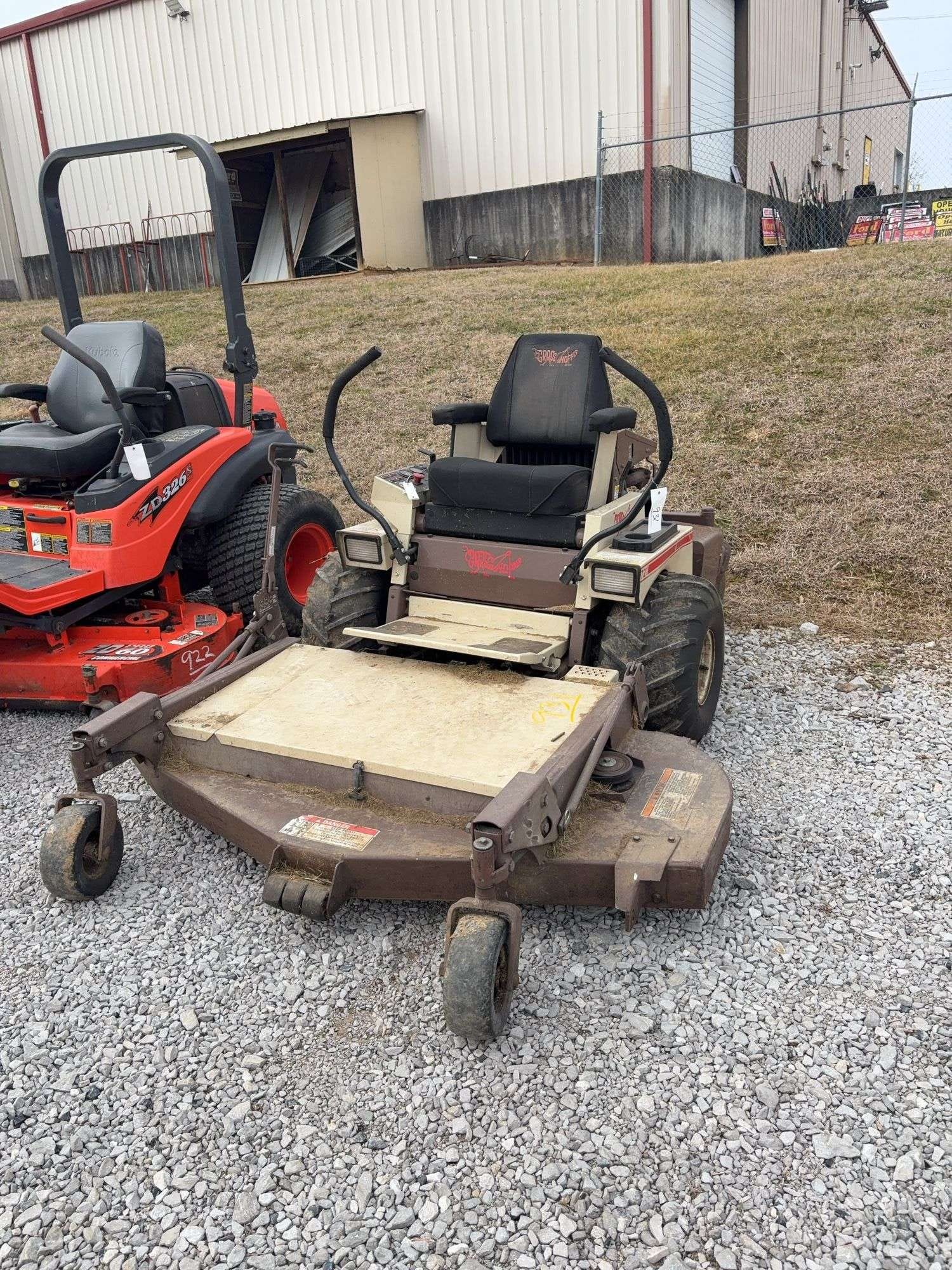 Grasshopper 721 Equipment Image0