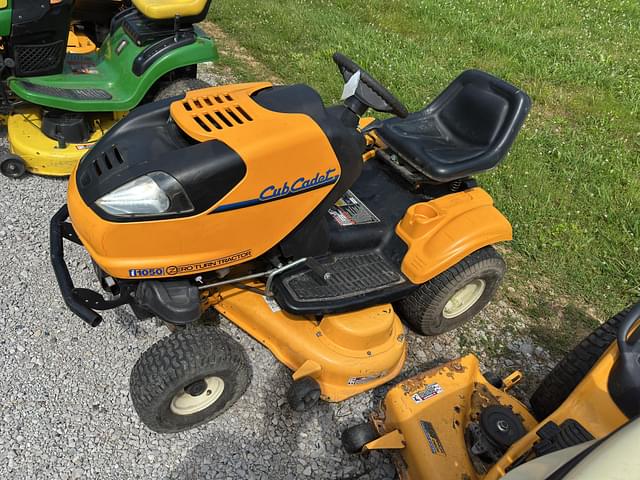 Image of Cub Cadet i1050 equipment image 2