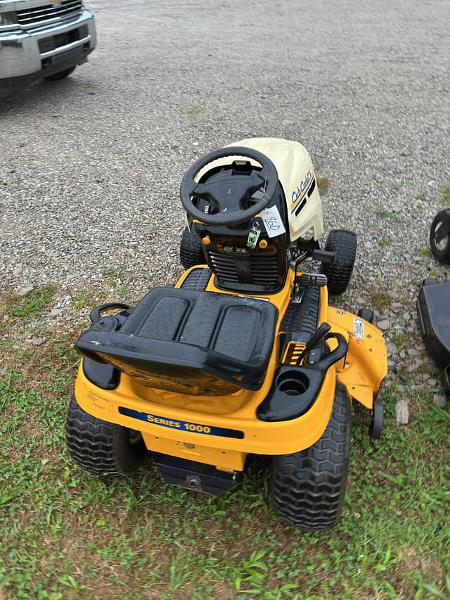 Image of Cub Cadet LT1045 equipment image 4
