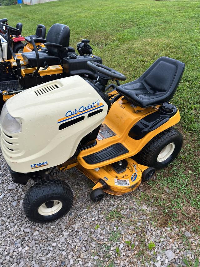 Image of Cub Cadet LT1045 equipment image 1