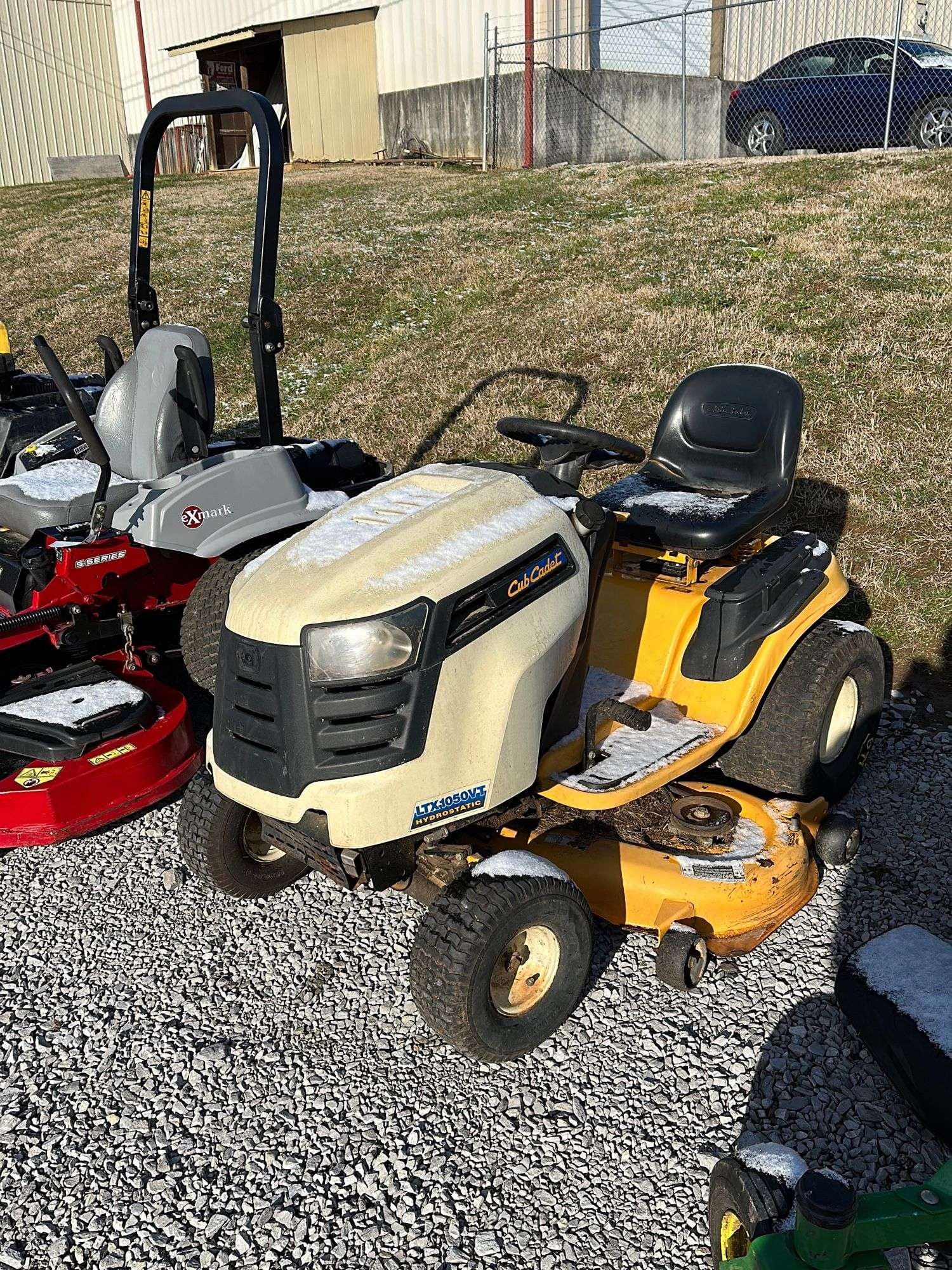 Main image Cub Cadet LT1050