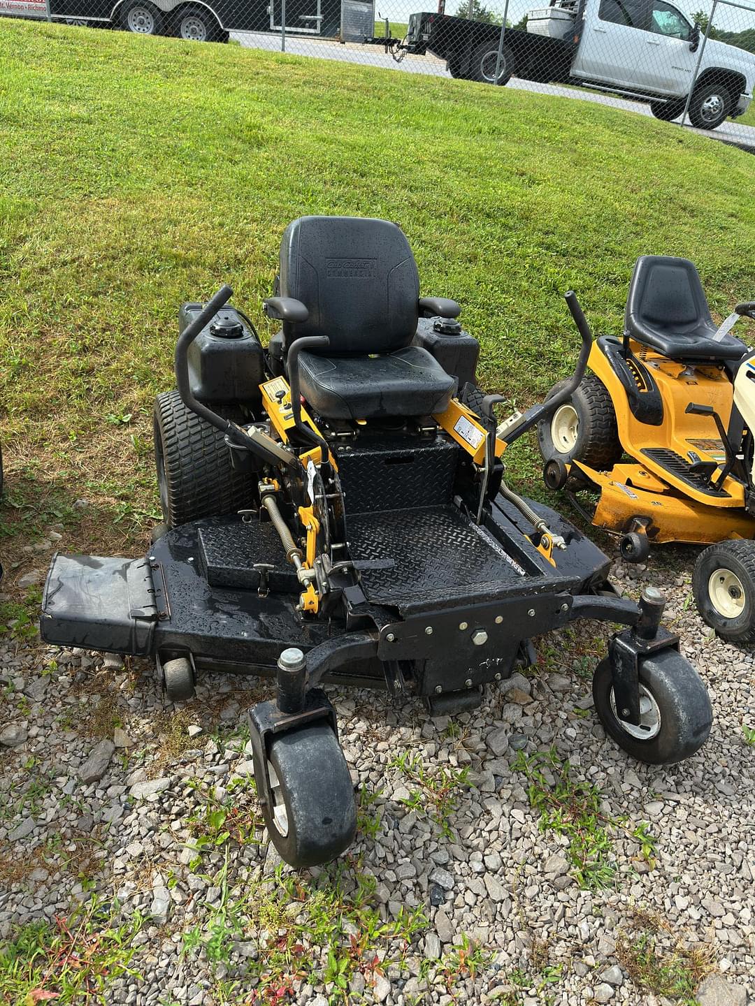 Image of Cub Cadet Tank Primary image