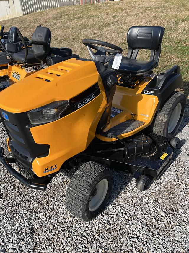 Image of Cub Cadet XT1 equipment image 2