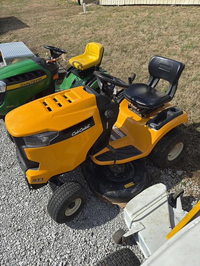 Image of Cub Cadet XT1 equipment image 3