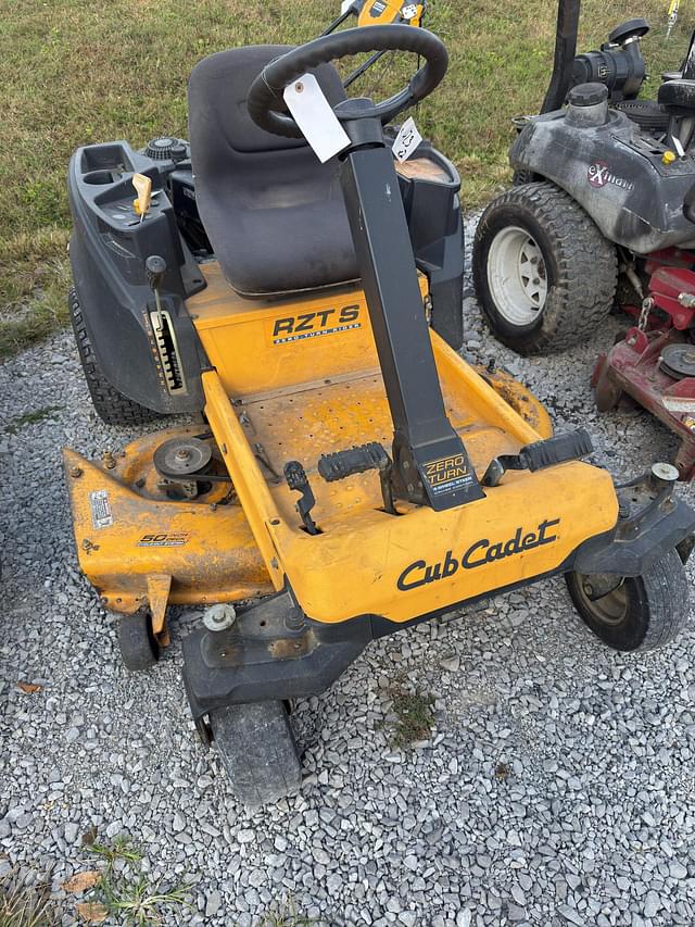 Image of Cub Cadet RZT S equipment image 1