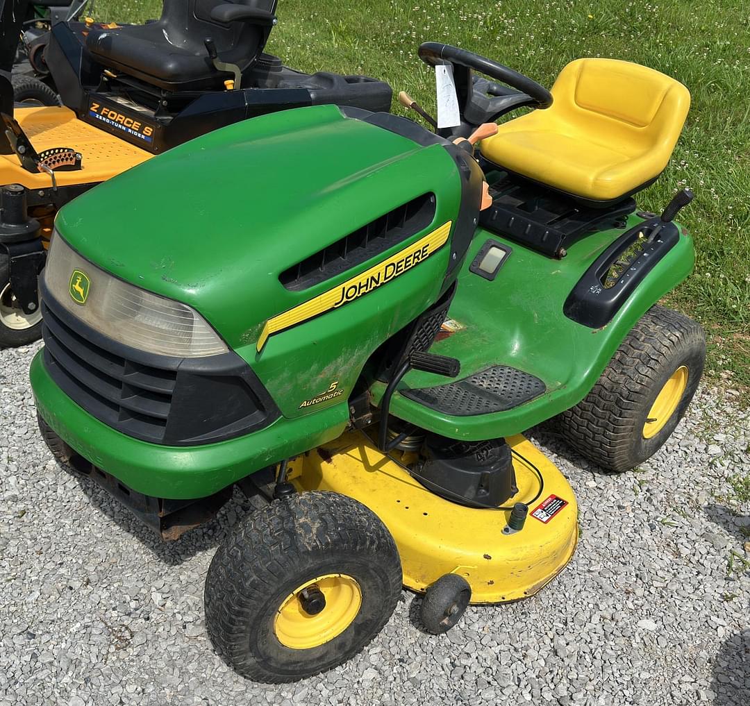 Image of John Deere 125 Primary image