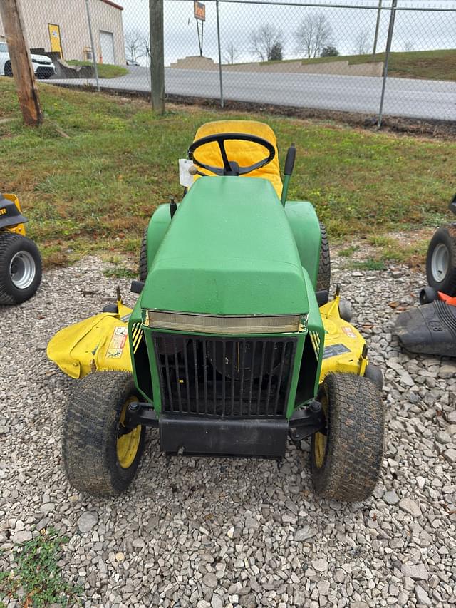 Image of John Deere 216 equipment image 1