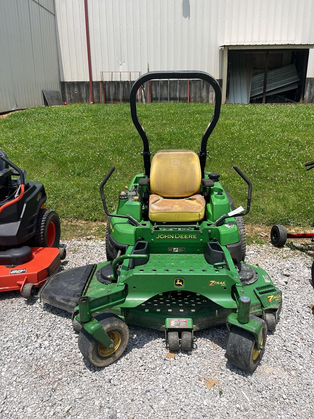 Image of John Deere Z830A Primary image