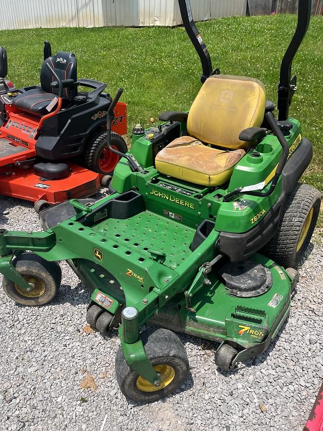 Image of John Deere Z830A equipment image 2