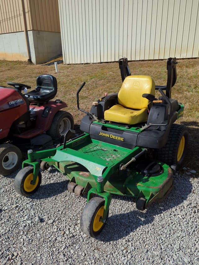 Image of John Deere 757 equipment image 1