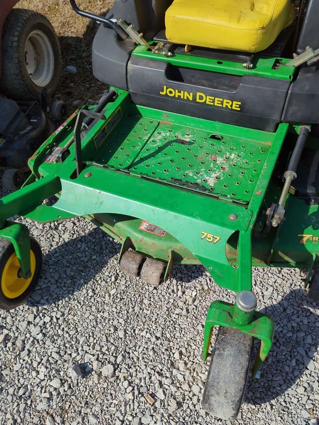 Image of John Deere 757 equipment image 4