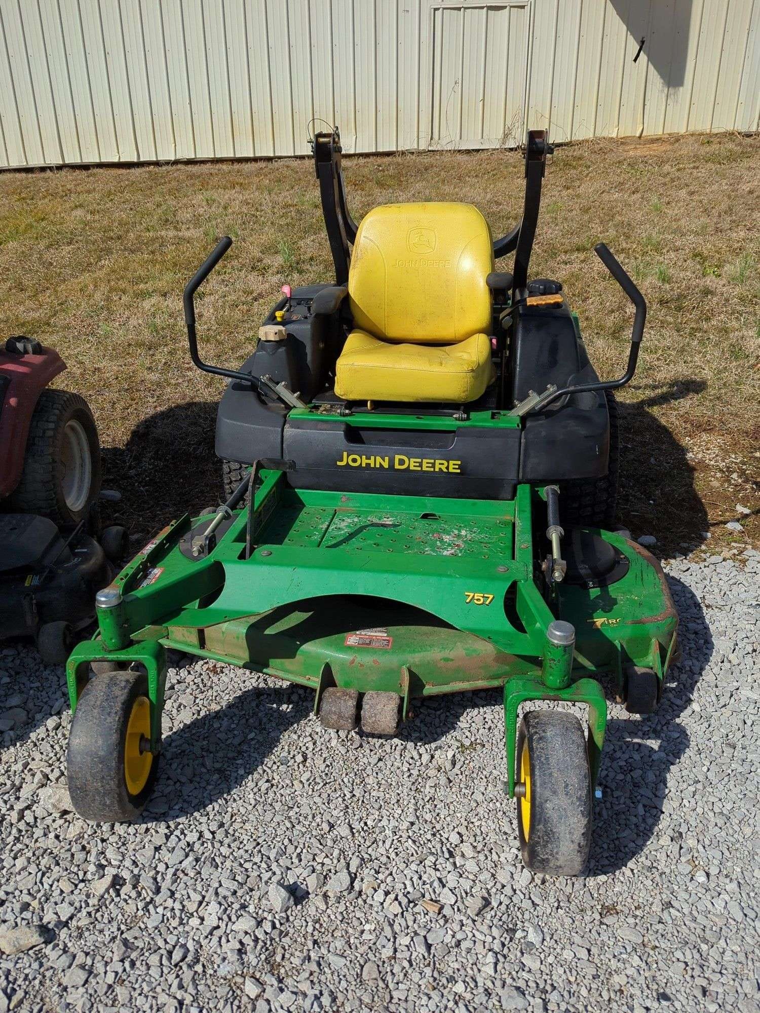 John Deere 757 Equipment Image0
