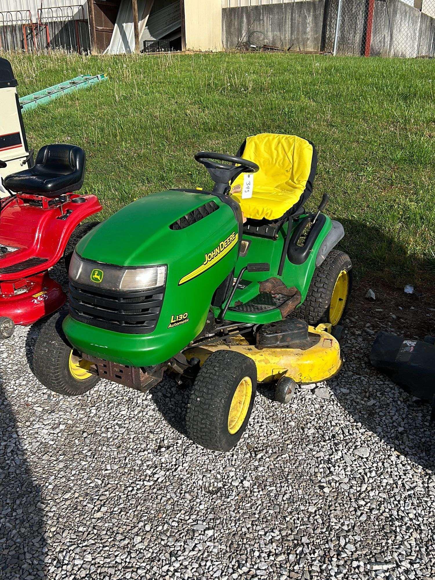 Main image John Deere L130