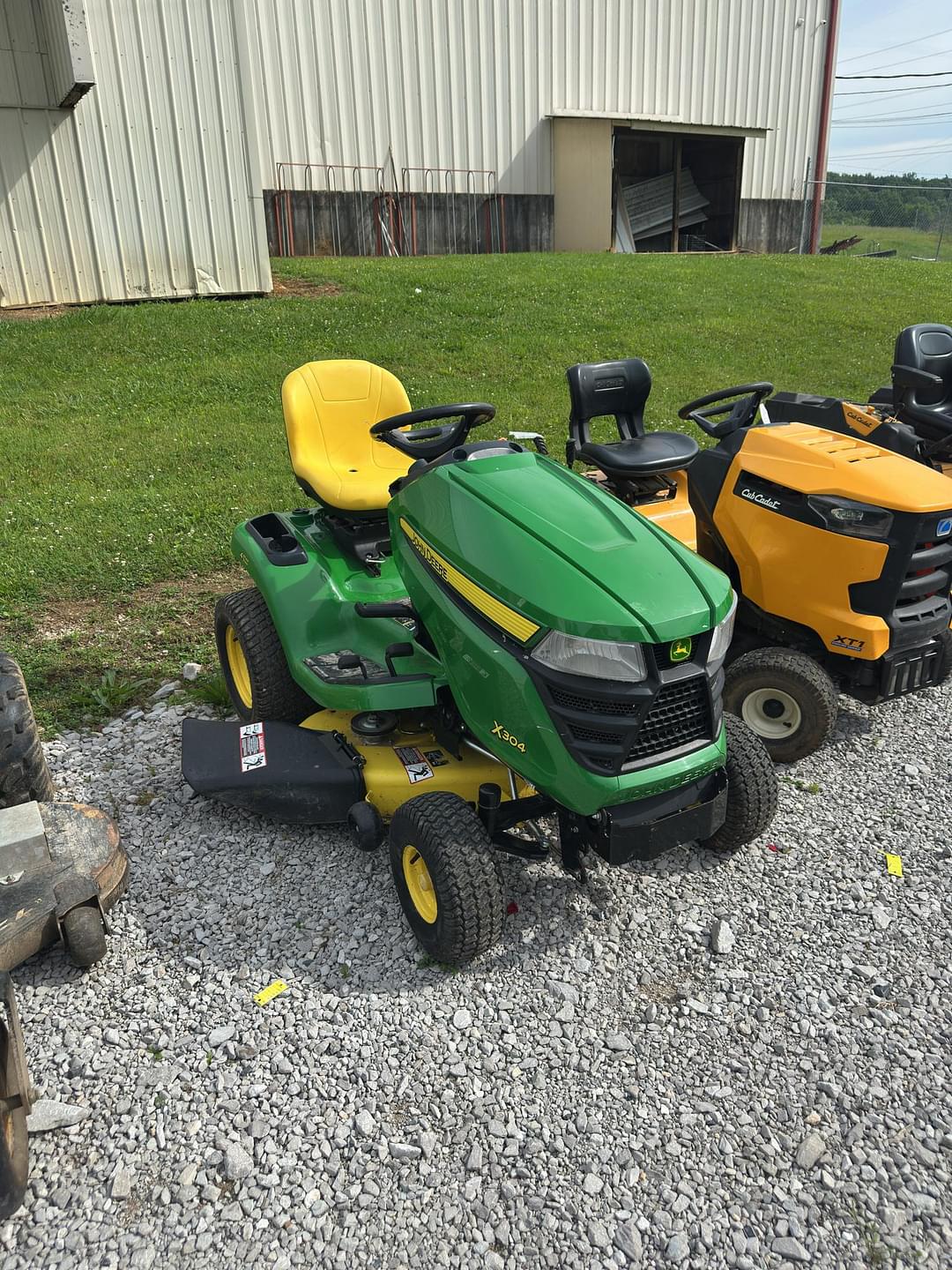 Image of John Deere X304 Primary image