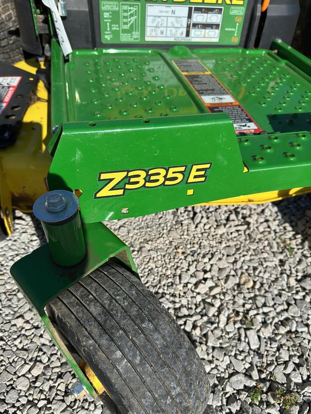 Image of John Deere Z335E equipment image 3