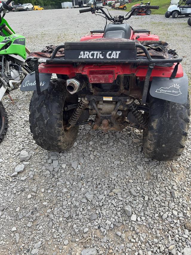 Image of Arctic Cat 300 equipment image 2