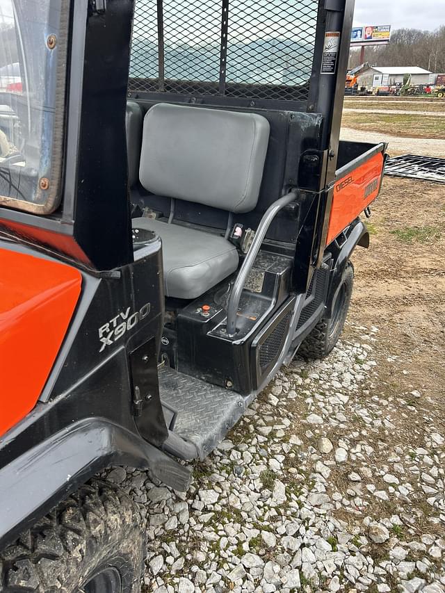 Image of Kubota RTV-X900 equipment image 2