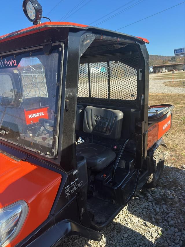 Image of Kubota RTV-X900 equipment image 4