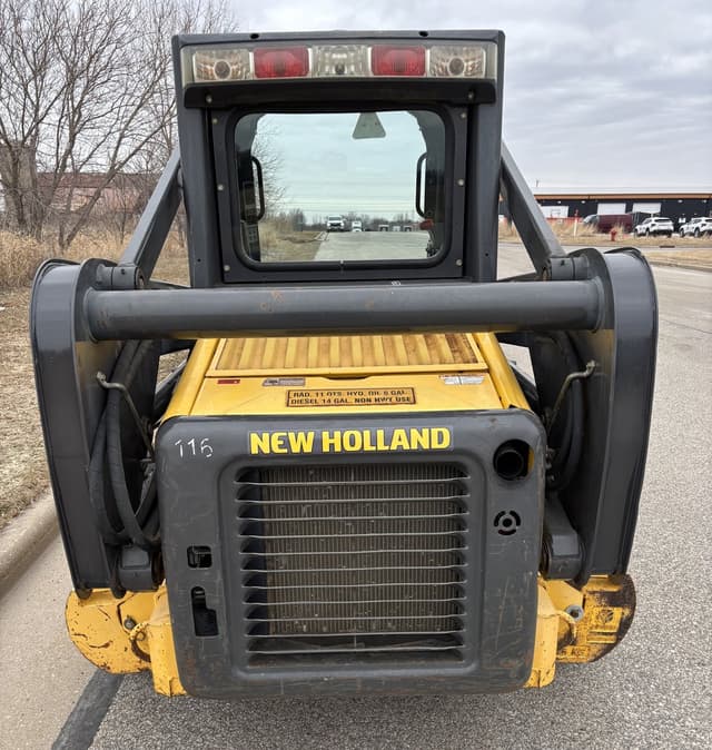 Image of New Holland L170 equipment image 4