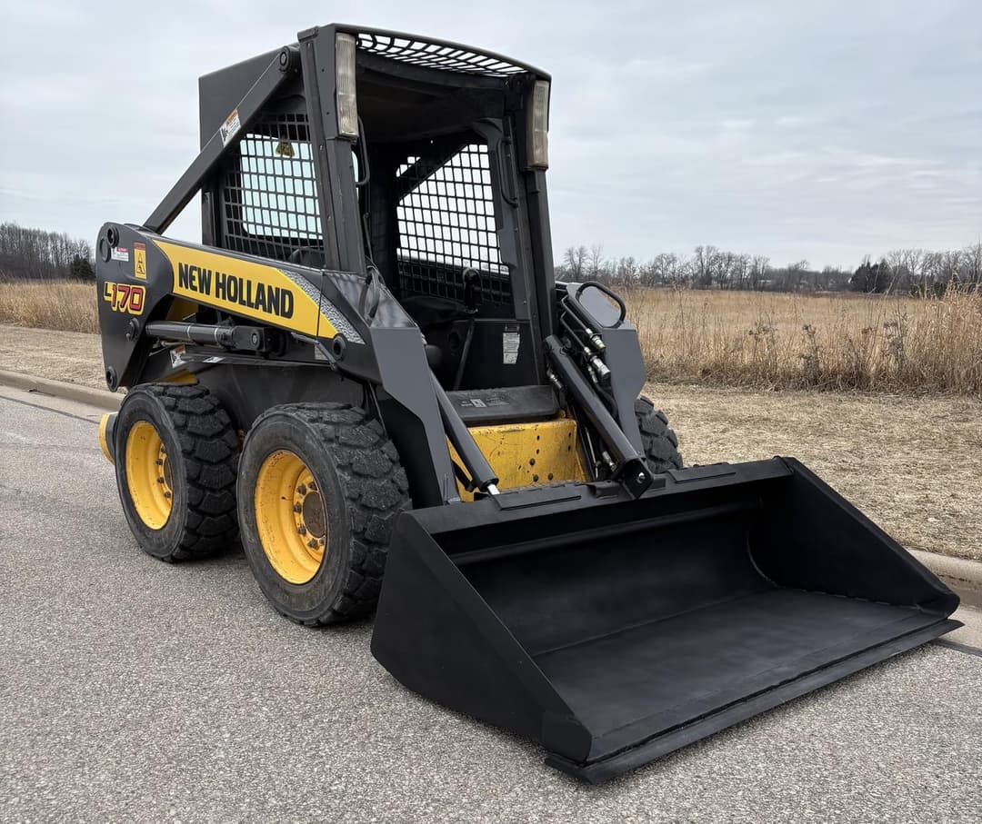 Image of New Holland L170 Primary image