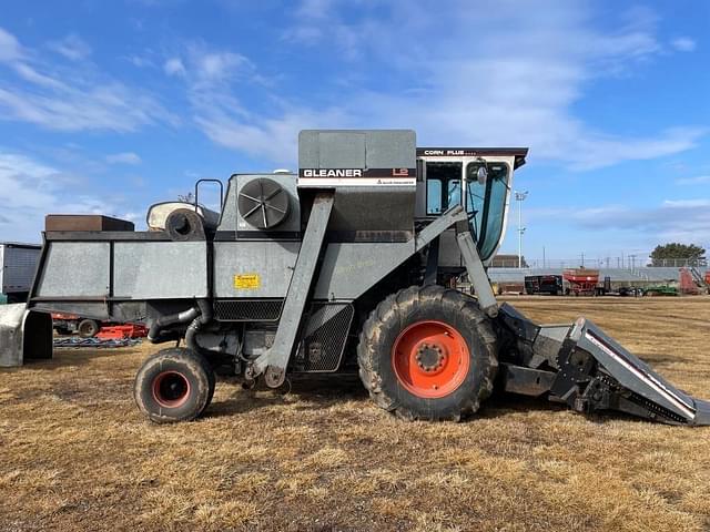 Image of Gleaner L2 equipment image 3