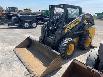 Main image New Holland L225