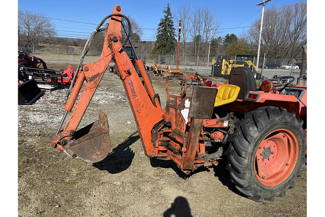 Image of Kubota L2250 equipment image 3