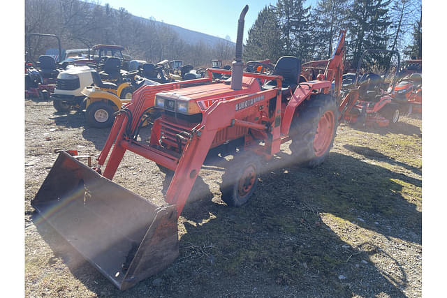 Image of Kubota L2250 equipment image 1