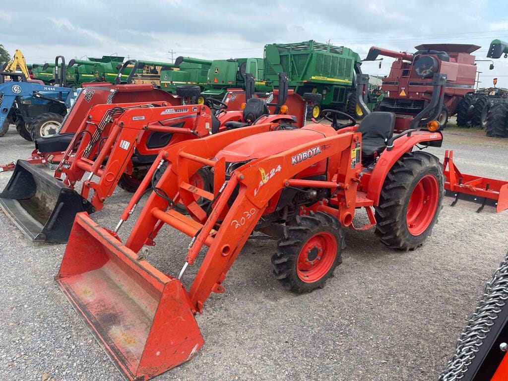 Main image Kubota L3200