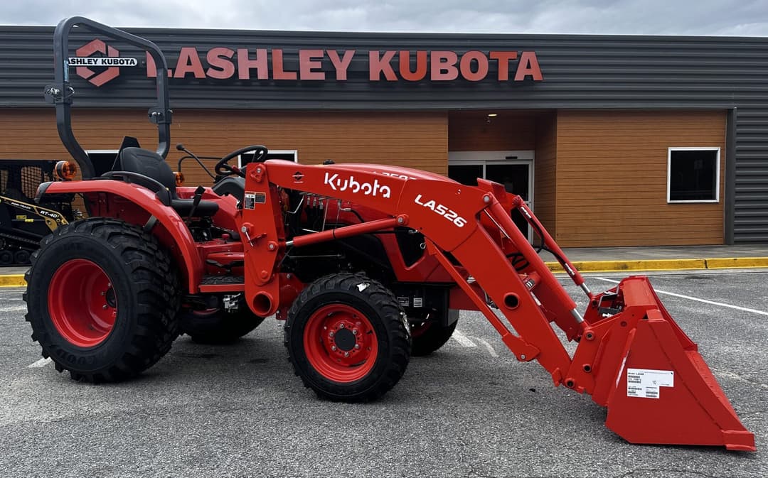 Image of Kubota L3302HST Image 0