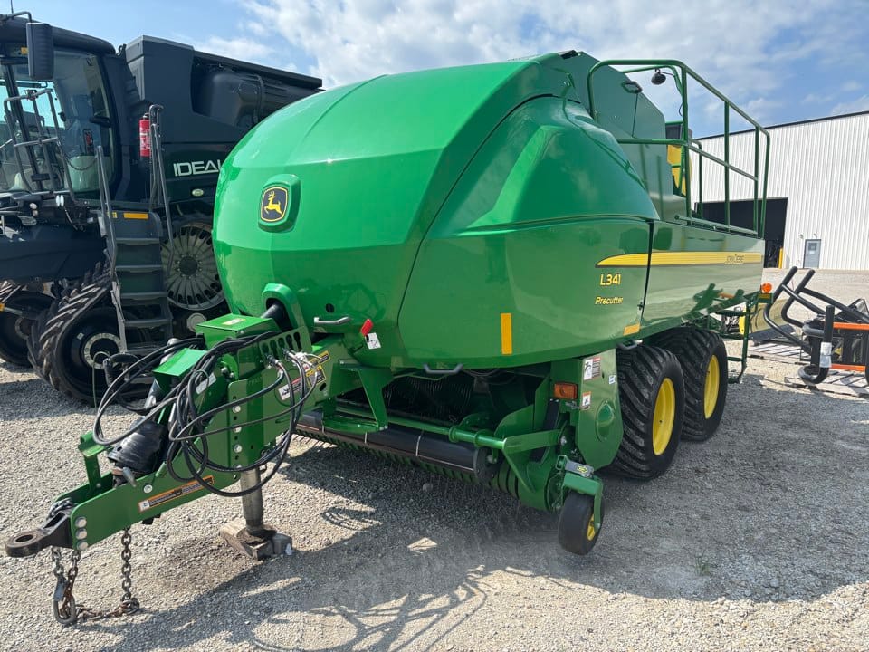 2019 John Deere L341 Equipment Image0
