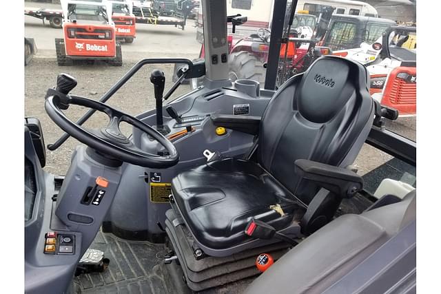 Image of Kubota L3560HSTC equipment image 4