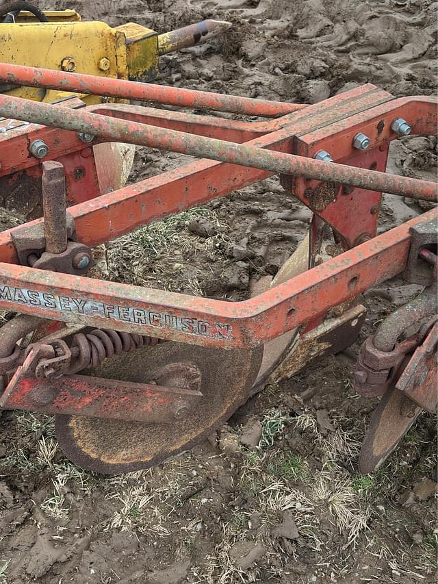 Image of Massey Ferguson 66 equipment image 3