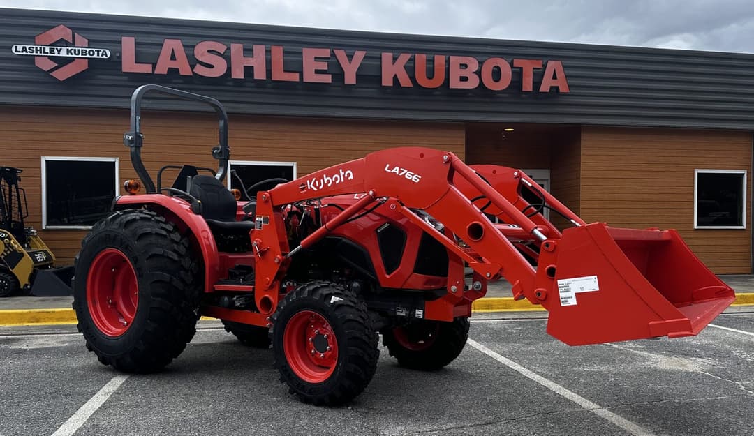 Image of Kubota L4802HST Image 0
