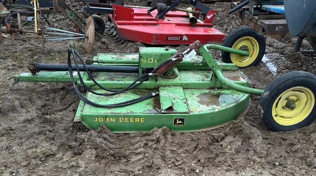 Image of John Deere 606 equipment image 1