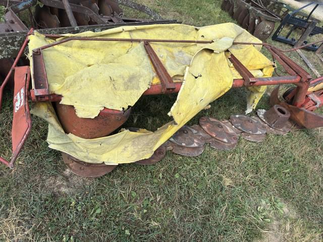 Image of New Holland 463 equipment image 1