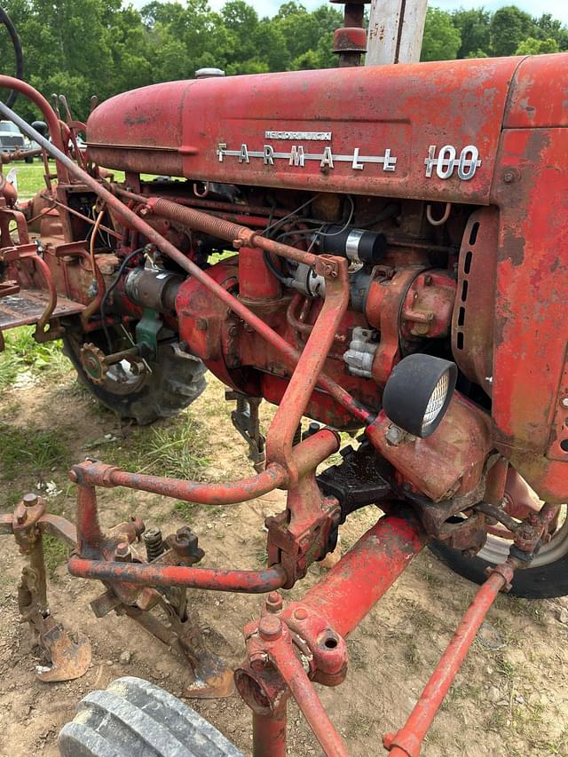 Image of Farmall 100 equipment image 3