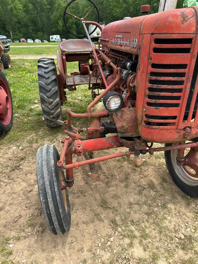 Image of Farmall 100 equipment image 2