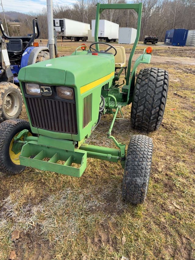 Image of John Deere 1050 equipment image 1