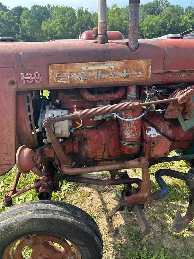 Image of Farmall 130 equipment image 4