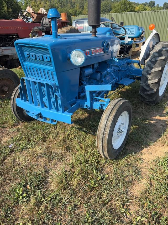 Image of Ford 2000 equipment image 1
