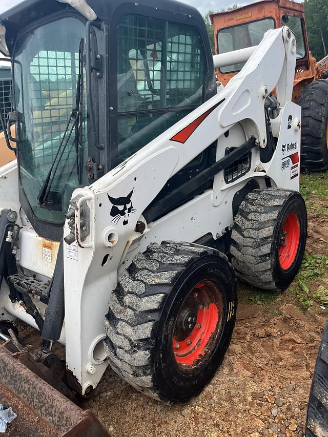 Image of Bobcat S740 equipment image 4
